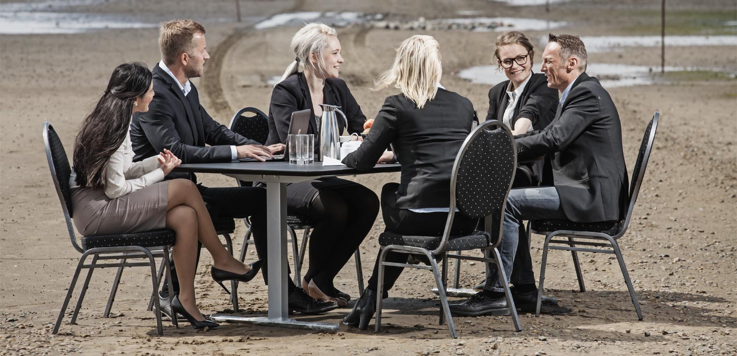 Meeting at Mandø Ebbevej | By the Wadden Sea